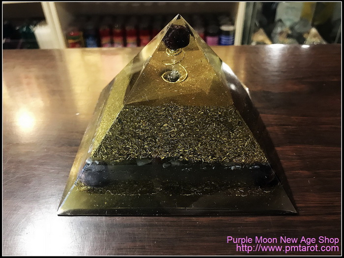 Avalon Magick x Oplusnet - Garnets High Quality Orgonite Pyramid